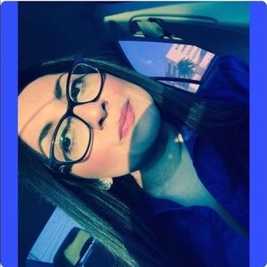 Meet your Posher, Maria inez